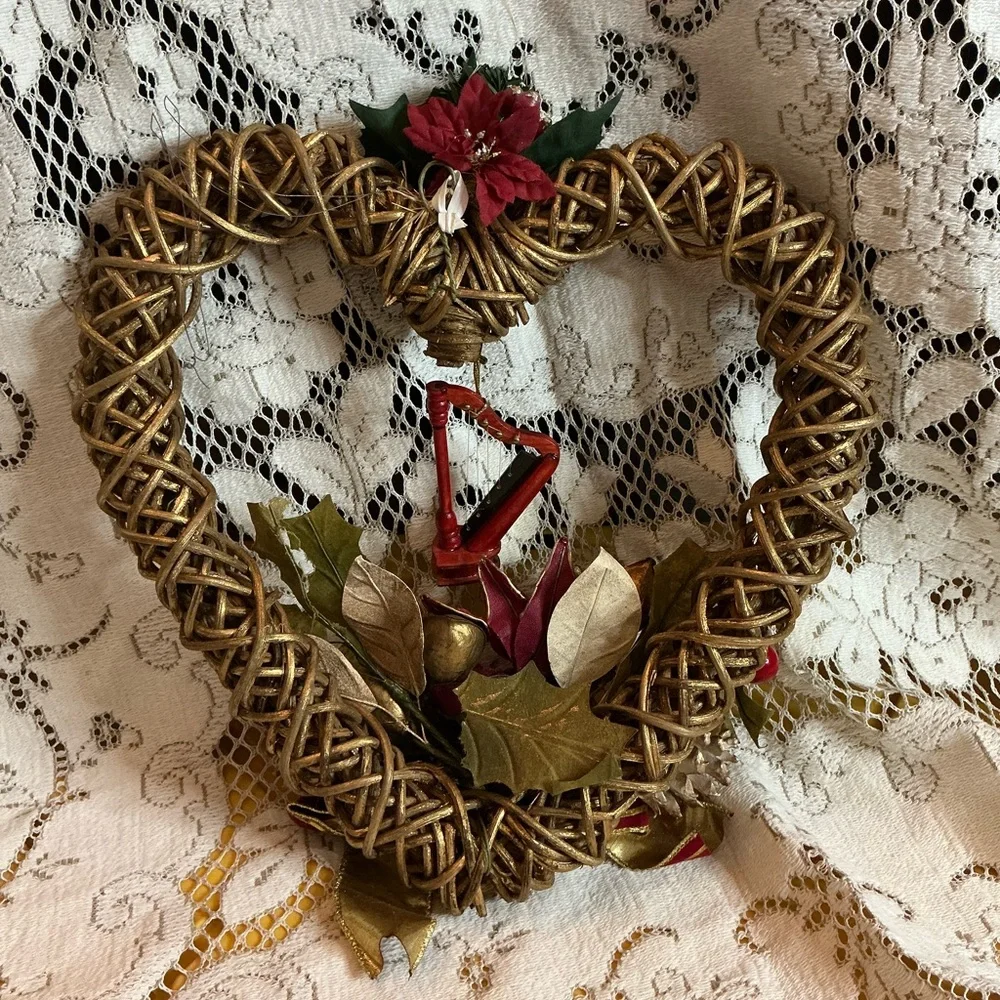 Valentine Wreath Vintage Heart-Shaped w/ Harp Ornament Velvet Bow 12”